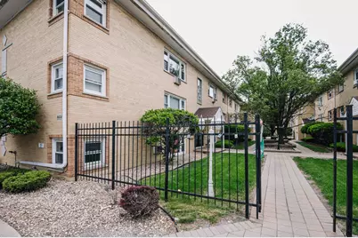 6634 W 95th Street #1D, Oak Lawn, IL 60453 - Photo 4