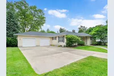 545 Claremont Avenue, West Chicago, IL 60185 - Photo 2