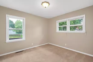 545 Claremont Ave, West Chicago, IL 60185 - Photo 16