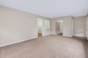 545 Claremont Ave, West Chicago, IL 60185 - Photo 4