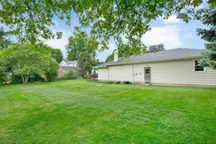545 Claremont Ave, West Chicago, IL 60185 - Photo 18