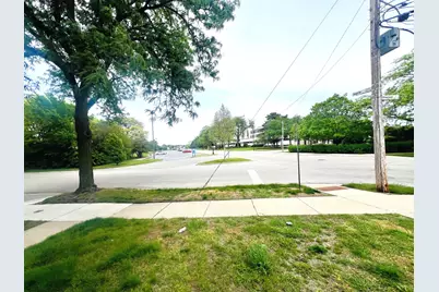 8152 Elmwood Avenue #G4, Skokie, IL 60077 - Photo 4