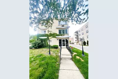 8152 Elmwood Avenue #G4, Skokie, IL 60077 - Photo 2