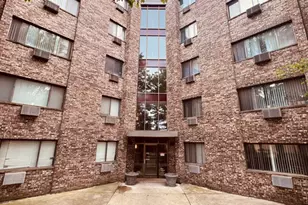 5306 N Cumberland Ave, Chicago, IL 60656 - Photo 1