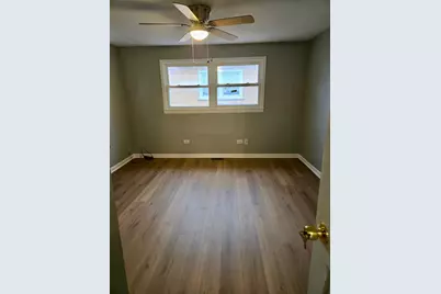 7011 S East End Avenue #A, Chicago, IL 60649 - Photo 4