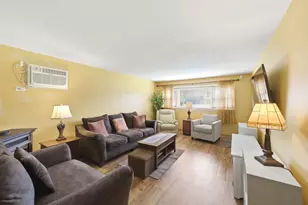 292 Bensley Ave, Calumet City, IL 60409 - Photo 8