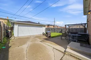 292 Bensley Ave, Calumet City, IL 60409 - Photo 36
