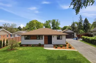 10409 S 82nd Ave, Palos Hills, IL 60465 - Photo 1