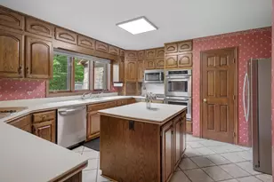 8N258 Brierwood Ln, Elgin, IL 60124 - Photo 10