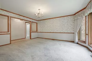 8N258 Brierwood Ln, Elgin, IL 60124 - Photo 14
