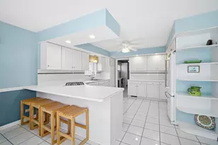 7727 N Oconto Ave, Niles, IL 60714 - Photo 10