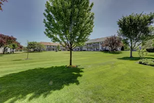 25 Coolidge Ct, Streamwood, IL 60107 - Photo 24