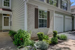 25 Coolidge Ct, Streamwood, IL 60107 - Photo 1