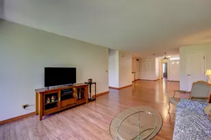 25 Coolidge Ct, Streamwood, IL 60107 - Photo 14