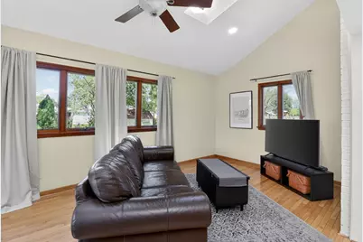 700 E Turner Avenue, Roselle, IL 60172 - Photo 14