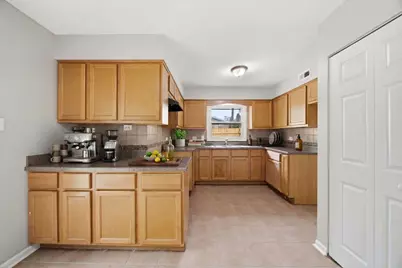 531 Wallace Street, Chicago Heights, IL 60411 - Photo 6