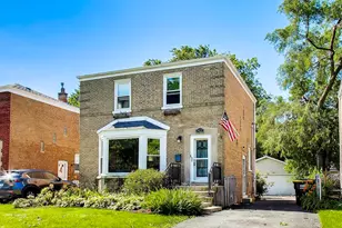 2923 W 97th St, Evergreen Park, IL 60805 - Photo 2