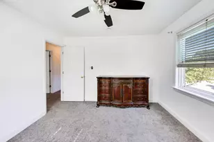 2923 W 97th St, Evergreen Park, IL 60805 - Photo 14