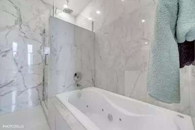 2411 W Walton Street #3E, Chicago, IL 60622 - Photo 32