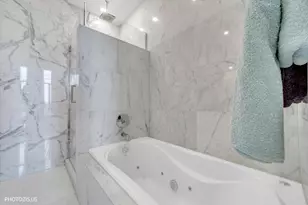 2411 W Walton St, Chicago, IL 60622 - Photo 32