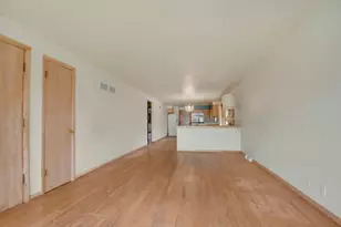843 W 34th Pl, Chicago, IL 60608 - Photo 8