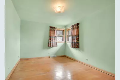 843 W 34th Place, Chicago, IL 60608 - Photo 20