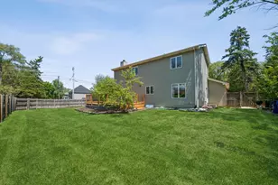 2142 N Summit St, Wheaton, IL 60187 - Photo 30