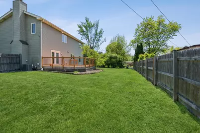 2142 N Summit Street, Wheaton, IL 60187 - Photo 6