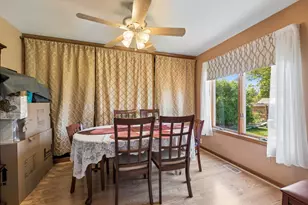 2142 N Summit St, Wheaton, IL 60187 - Photo 14