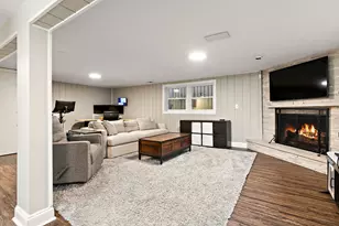 5911 N Keating Ave, Chicago, IL 60646 - Photo 22