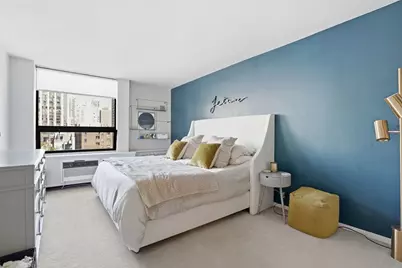 1455 N Sandburg Terrace #504, Chicago, IL 60610 - Photo 12