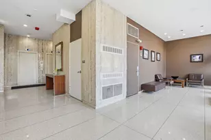 1455 N Sandburg Terrace, Chicago, IL 60610 - Photo 2
