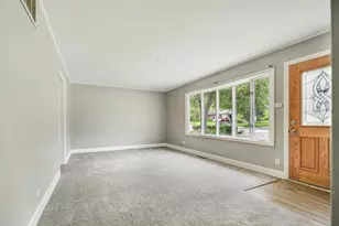 419 S Orchard Dr, Park Forest, IL 60466 - Photo 2