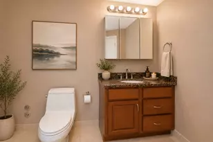 655 W Irving Park Rd, Chicago, IL 60613 - Photo 22