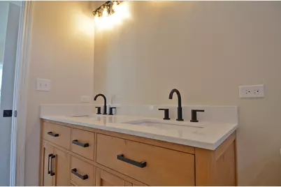 414 2nd Avenue, Ottawa, IL 61350 - Photo 22