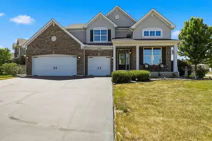 2701 Woodworth Ave, Woodstock, IL 60098 - Photo 2