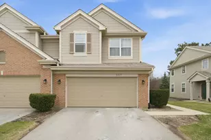 2021 Cypress Ct, Glendale Heights, IL 60139 - Photo 2