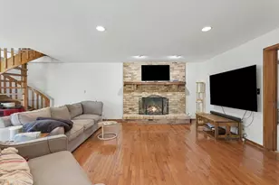1659 Brittany Ln, Hoffman Estates, IL 60192 - Photo 10