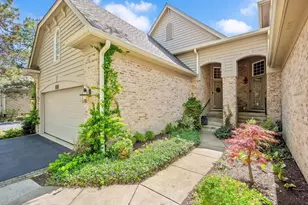 11025 Edgebrook Ln, Indian Head Park, IL 60525 - Photo 2