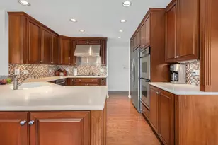 11025 Edgebrook Ln, Indian Head Park, IL 60525 - Photo 12