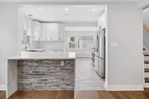 5836 N Manton Ave, Chicago, IL 60646 - Photo 8