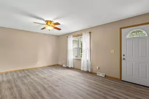 118 W Hawley St, Amboy, IL 61310 - Photo 10