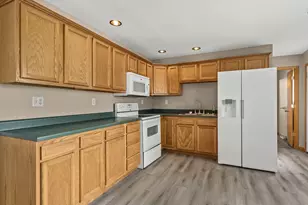 118 W Hawley St, Amboy, IL 61310 - Photo 6