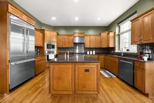 600 Willow St, Sugar Grove, IL 60554 - Photo 14