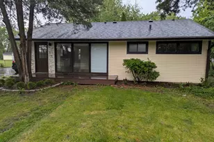 748 73rd Ct, Willowbrook, IL 60527 - Photo 2
