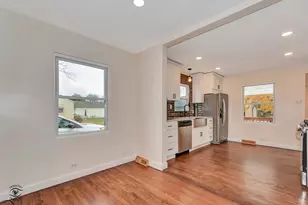 748 73rd Ct, Willowbrook, IL 60527 - Photo 6