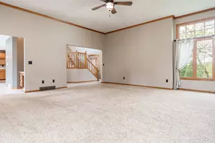 12317 Dunham Dr, Roscoe, IL 61073 - Photo 10