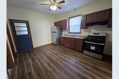 10653 S Mackinaw Avenue, Chicago, IL 60617 - Photo 6