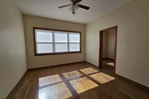 10653 S Mackinaw Ave, Chicago, IL 60617 - Photo 2