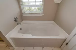 2030 Peterson Pl, Batavia, IL 60510 - Photo 16